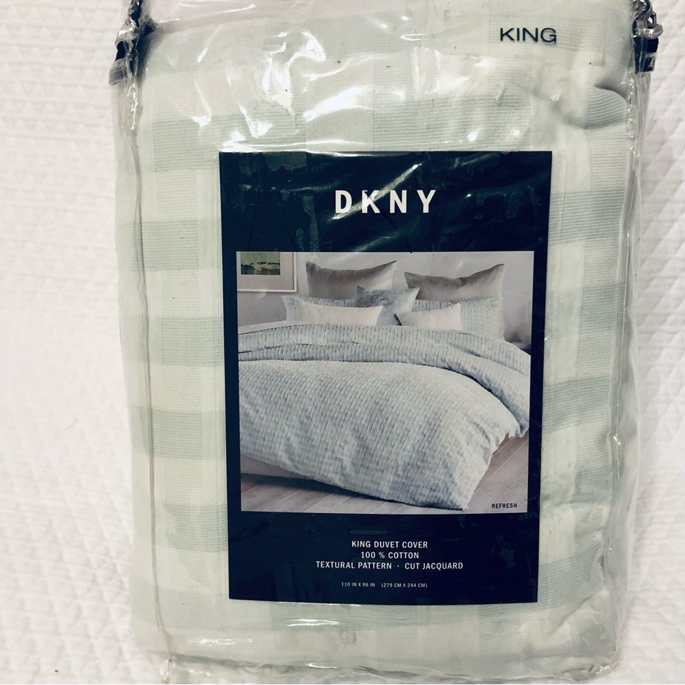 NWT DKNY King Duvet Cover, Refresh, Mist - Picture 7 of 8